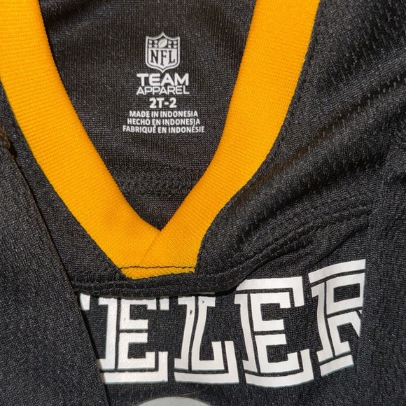 Team Apparel Kids Black and Yellow Steelers Jersey - Picture 3 of 15